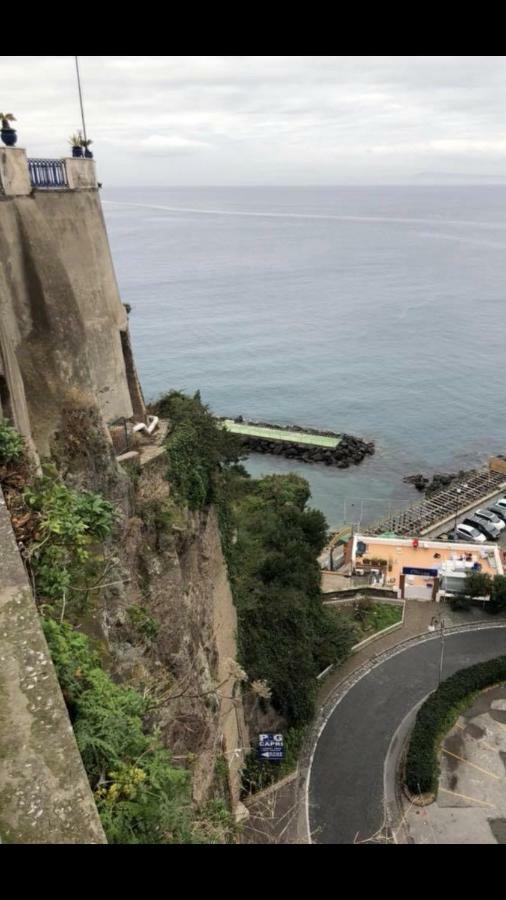 Rosy Monolocale Nel Centro Storico Di Torre Annunziata Di Fronte Scavi Oplonti Apartamento Exterior foto