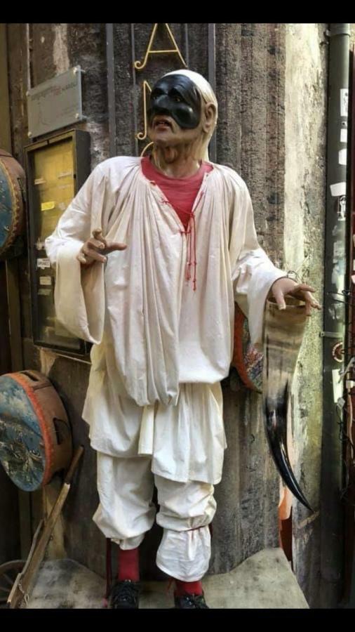 Rosy Monolocale Nel Centro Storico Di Torre Annunziata Di Fronte Scavi Oplonti Apartamento Exterior foto