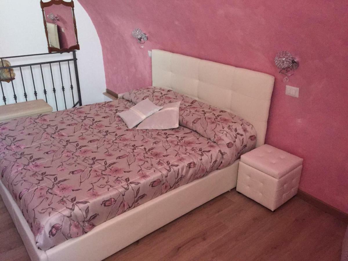 Rosy Monolocale Nel Centro Storico Di Torre Annunziata Di Fronte Scavi Oplonti Apartamento Exterior foto