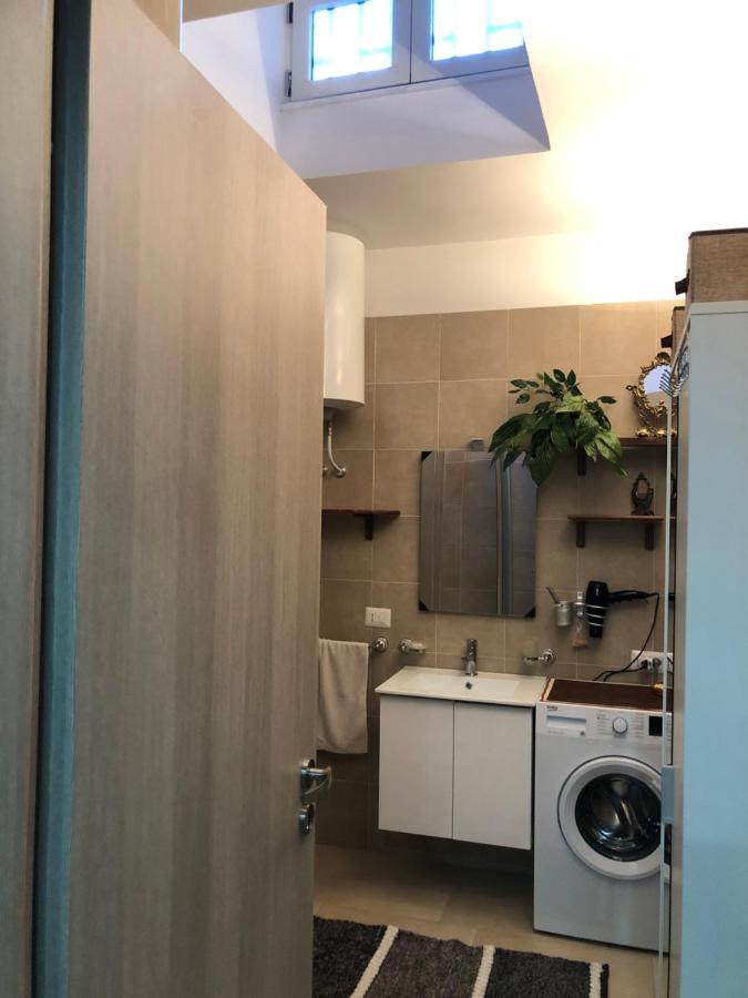 Rosy Monolocale Nel Centro Storico Di Torre Annunziata Di Fronte Scavi Oplonti Apartamento Exterior foto