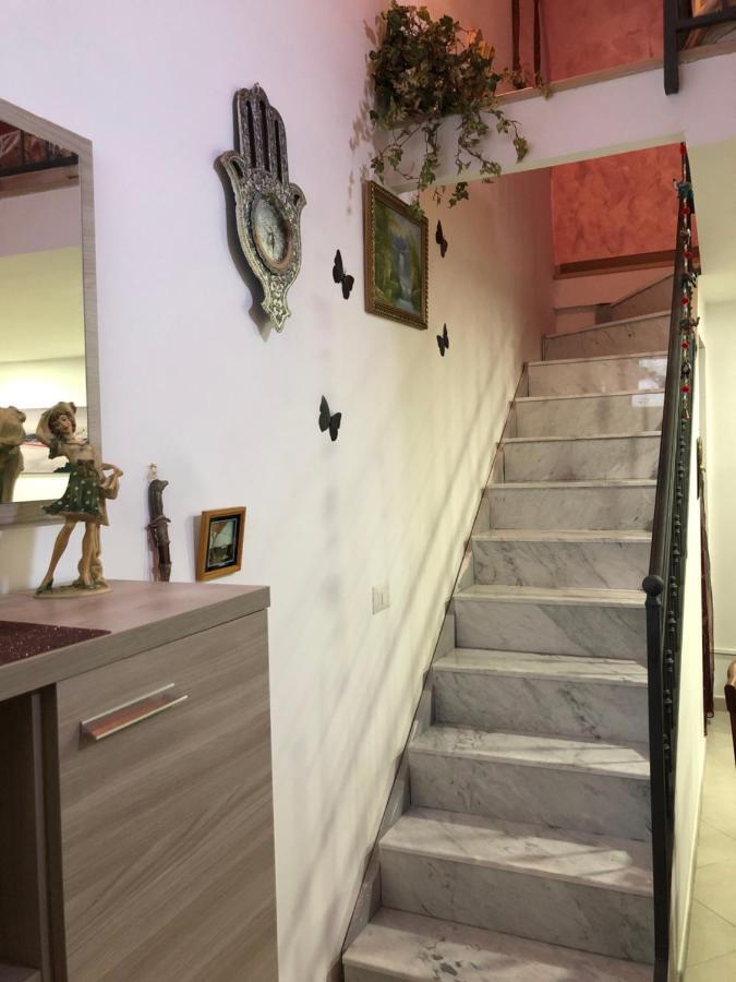 Rosy Monolocale Nel Centro Storico Di Torre Annunziata Di Fronte Scavi Oplonti Apartamento Exterior foto